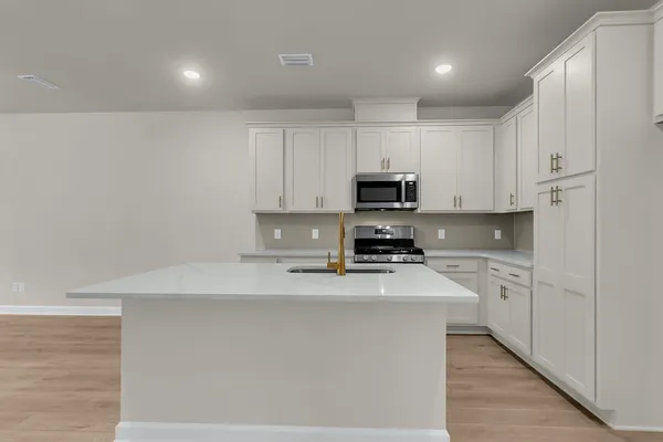 Property Slideshow image 3 of 16 | 924 dusk dr, Summerville, SC, 29486