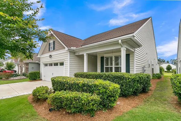 Property Slideshow image 2 of 73 | 117 harbor trace ln, Summerville, SC, 29486