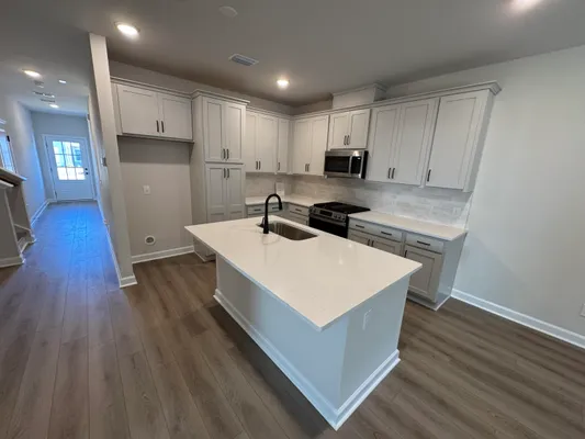 Property Slideshow image 3 of 17 | 946 dusk dr, Summerville, SC, 29486