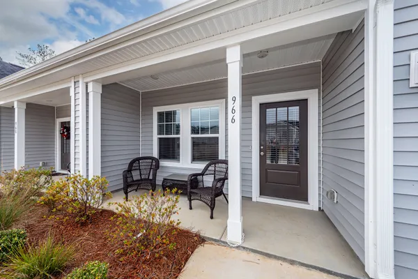 Property Slideshow image 2 of 43 | 966 dusk dr, Summerville, SC, 29486