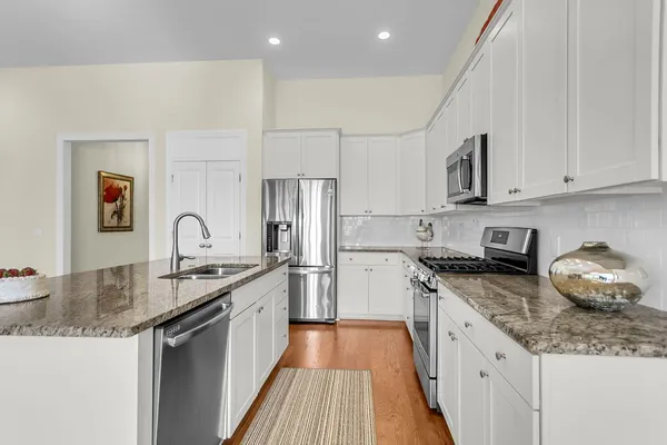 Property Slideshow image 3 of 61 | 5025 song sparrow way, Summerville, SC, 29483