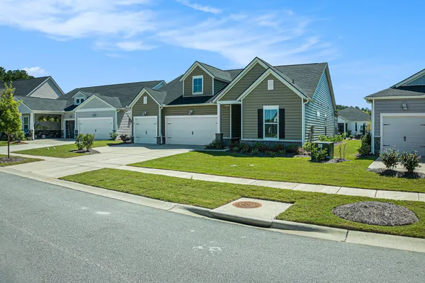 Property Slideshow image 3 of 40 | 1107 bellwether ln, Summerville, SC, 29485