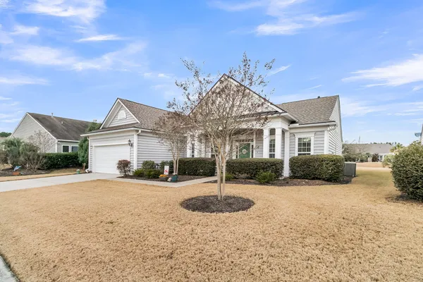 Property Slideshow image 2 of 75 | 320 waterlily way, Summerville, SC, 29486