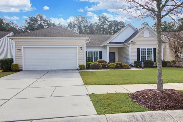 Property Slideshow image 2 of 37 | 249 waterfront park dr, Summerville, SC, 29486