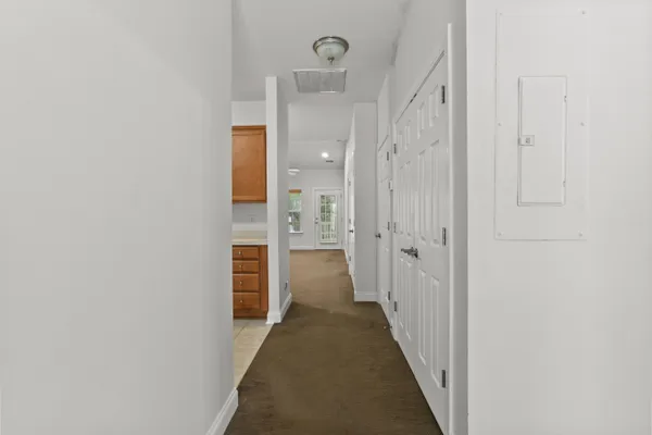 Property Slideshow image 3 of 20 | 2456 deer ridge ln 3, North Charleston, SC, 29406