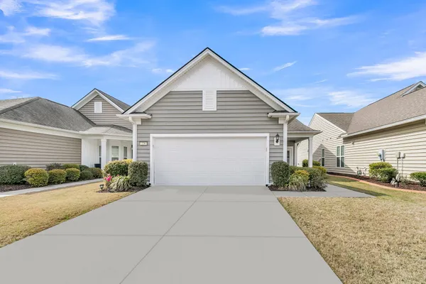 Property Slideshow image 2 of 75 | 226 waterfront park dr, Summerville, SC, 29486