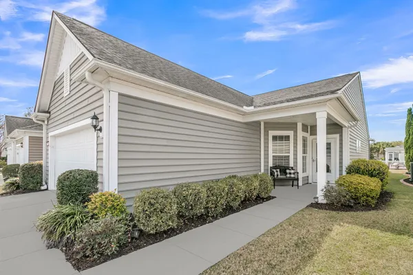 Property Slideshow image 3 of 75 | 226 waterfront park dr, Summerville, SC, 29486