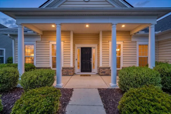 Property Slideshow image 2 of 37 | 369 waterlily way, Summerville, SC, 29486