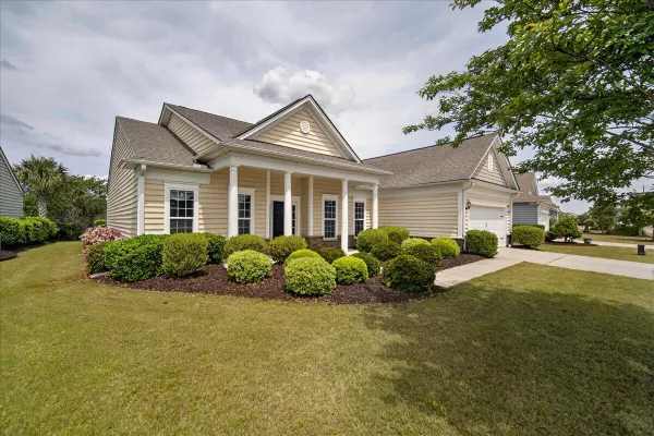 Property Slideshow image 3 of 37 | 369 waterlily way, Summerville, SC, 29486