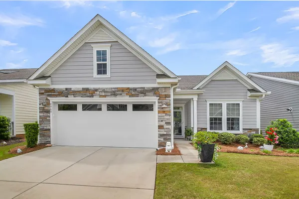 Property Slideshow image 3 of 18 | 4068 aspera dr, Summerville, SC, 29483