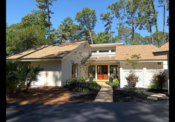 Property Slideshow image 2 of 30 | 21 myrtle bank rd, Hilton Head Island, SC, 29926