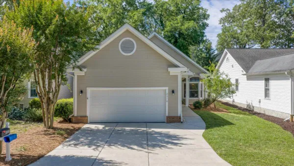 Property Slideshow image 2 of 48 | 2510 shadowcreek ct, North Charleston, SC, 29406