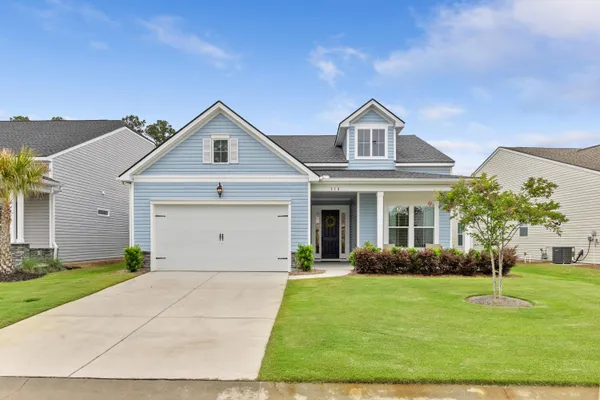 Property Slideshow image 2 of 48 | 318 tupelo lake dr, Summerville, SC, 29486