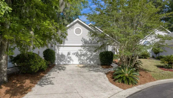 Property Slideshow image 2 of 53 | 2461 shadowcreek ct, North Charleston, SC, 29406