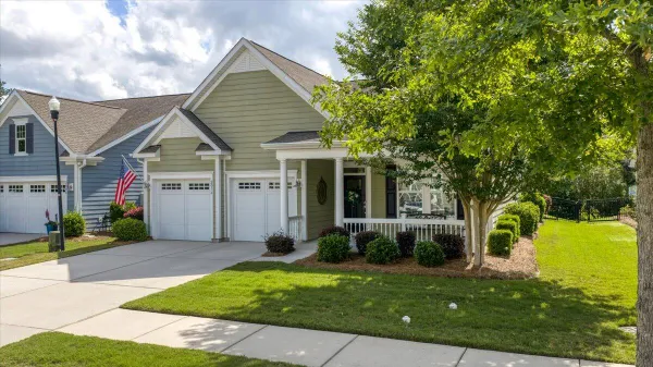 Property Slideshow image 3 of 49 | 2016 redback dr, Summerville, SC, 29483