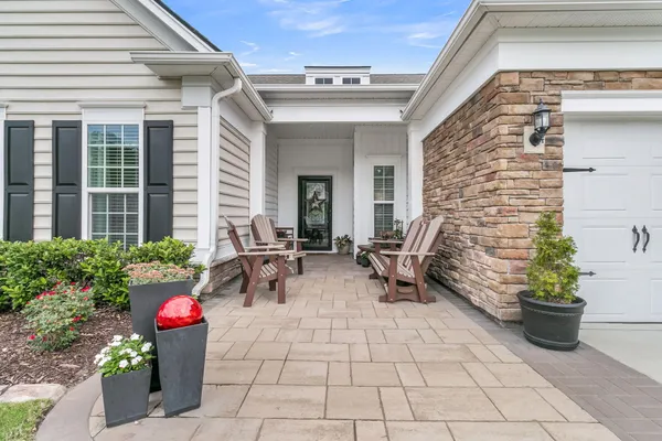 Property Slideshow image 2 of 81 | 240 waterfront park dr, Summerville, SC, 29486