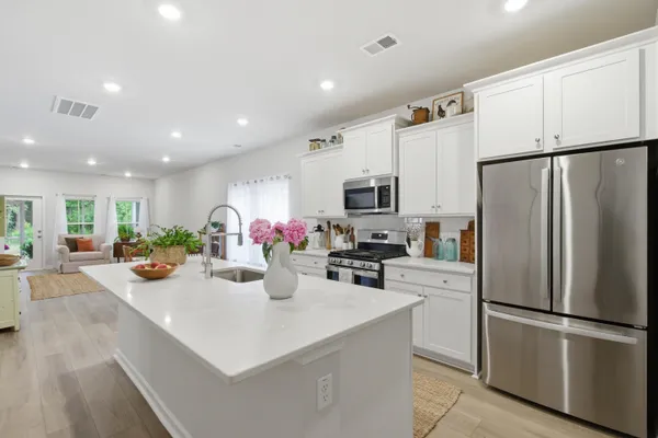 Property Slideshow image 3 of 64 | 1022 grace field ave, Summerville, SC, 29485