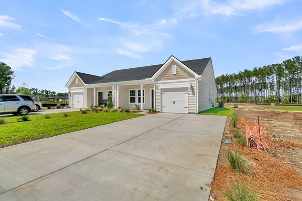 Property Slideshow image 3 of 36 | 1065 dusk dr, Summerville, SC, 29486
