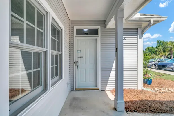 Property Slideshow image 2 of 32 | 2455 deer ridge ln c, North Charleston, SC, 29406