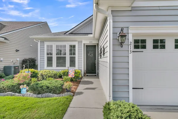 Property Slideshow image 3 of 78 | 213 fall crossing pl, Summerville, SC, 29486