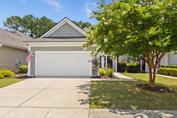 Property Slideshow image 3 of 52 | 223 waterfront park dr, Summerville, SC, 29486