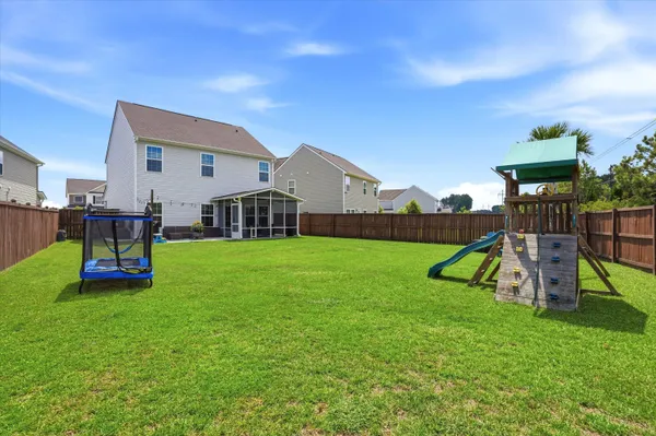 Property Slideshow image 2 of 15 | 805 redbud ln, Summerville, SC, 29486