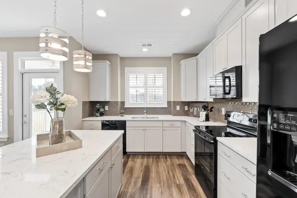 Property Slideshow image 2 of 28 | 479 hundred oaks pkwy, Summerville, SC, 29483