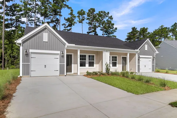 Property Slideshow image 2 of 35 | 1050 dusk dr, Summerville, SC, 29486
