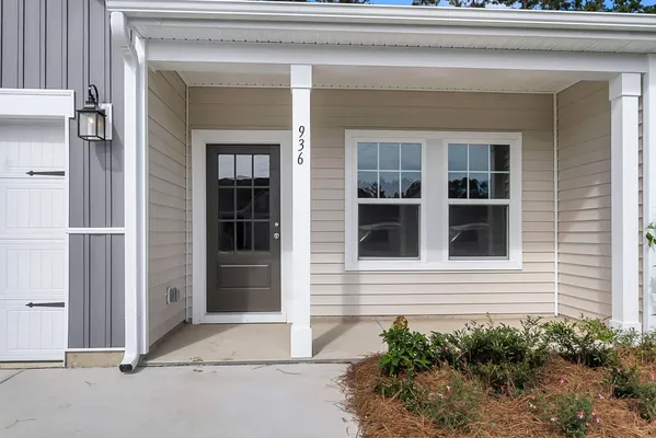 Property Slideshow image 3 of 35 | 1050 dusk dr, Summerville, SC, 29486