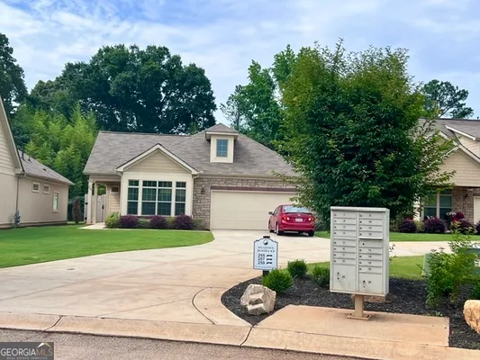 Property Slideshow image 2 of 51 | 245 fenwick cir, Mcdonough, GA, 30253