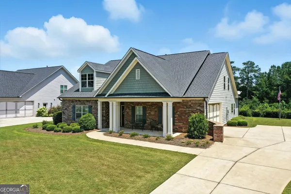 Property Slideshow image 3 of 40 | 120 sweetbriar farm rd, Woodstock, GA, 30188