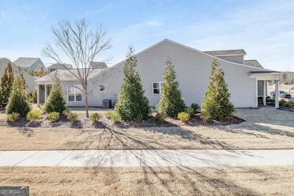 Property Slideshow image 3 of 18 | 800 firefly ct, Griffin, GA, 30223