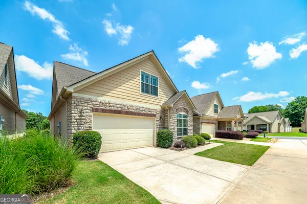 Property Slideshow image 3 of 36 | 119 saxton ln, Mcdonough, GA, 30253