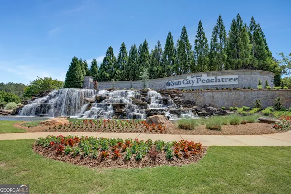 Property Slideshow image 2 of 37 | 107 odingsell ct, Griffin, GA, 30223