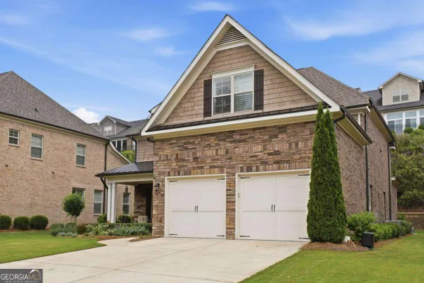 Property Slideshow image 2 of 39 | 5925 overlook club cir, Suwanee, GA, 30024