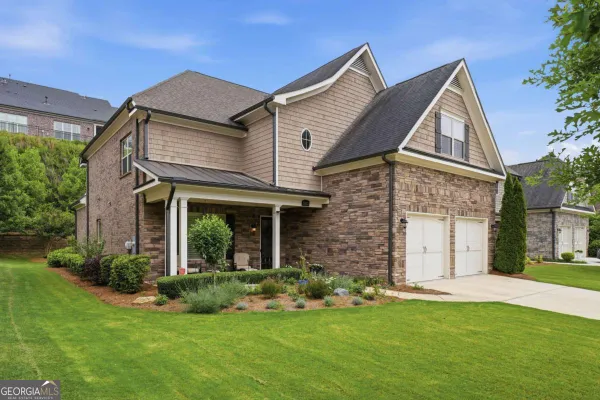 Property Slideshow image 3 of 39 | 5925 overlook club cir, Suwanee, GA, 30024