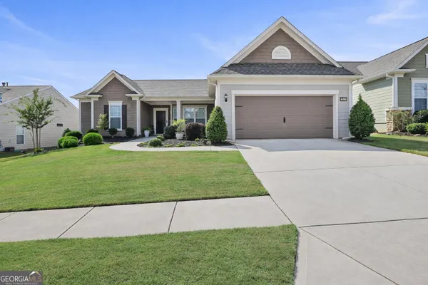 Property Slideshow image 2 of 21 | 203 camelia ct, Griffin, GA, 30223