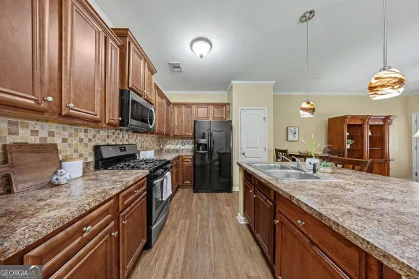 Property Slideshow image 3 of 19 | 518 riverview ln, Canton, GA, 30114