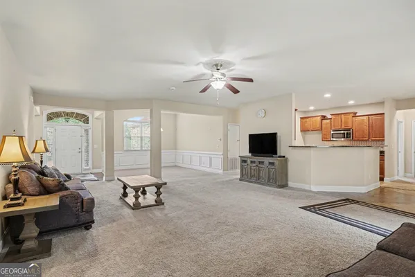 Property Slideshow image 3 of 30 | 1024 yorkshire dr, Griffin, GA, 30223