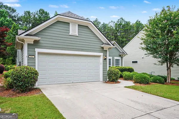Property Slideshow image 2 of 43 | 102 crape myrtle dr, Griffin, GA, 30223
