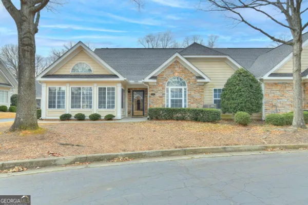 Property Slideshow image 3 of 80 | 3037 oakside cir, Alpharetta, GA, 30004