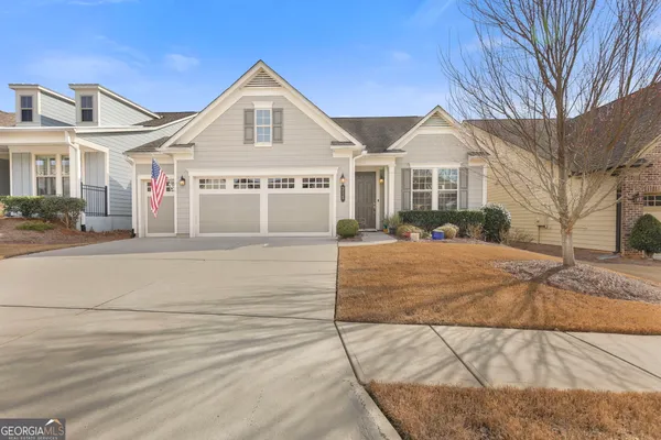 Property Slideshow image 2 of 62 | 215 spruce pine cir, Peachtree City, GA, 30269