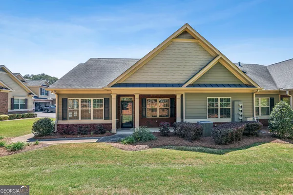 Property Slideshow image 2 of 30 | 1515 bluestone dr, Cumming, GA, 30041