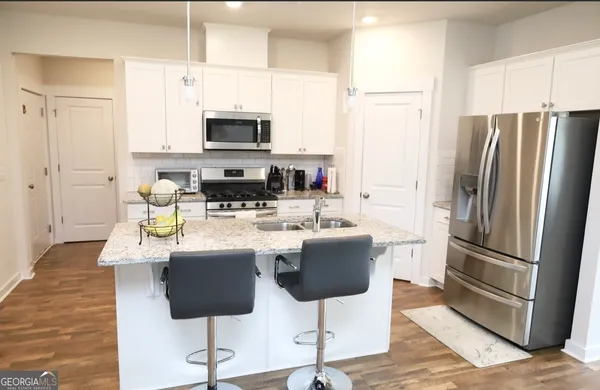 Property Slideshow image 3 of 19 | 2845 long shadow ct, Snellville, GA, 30078