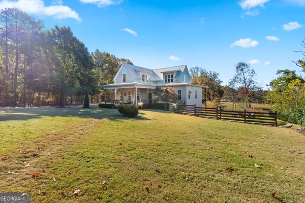 Property Slideshow image 3 of 51 | 6435 looper lake dr, Flowery Branch, GA, 30542