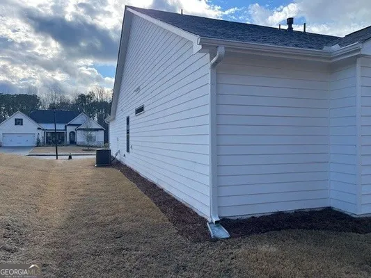 Property Slideshow image 3 of 14 | 559 southland cir, Canton, GA, 30115