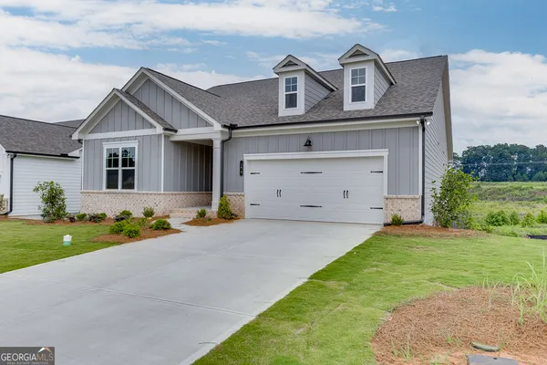 Property Slideshow image 3 of 70 | 179 merwood ln # 125, Jefferson, GA, 30549