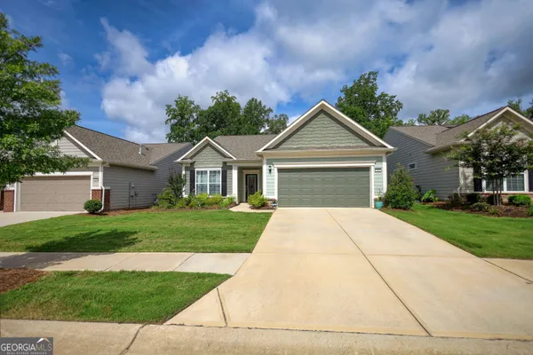 Property Slideshow image 2 of 66 | 223 nuttall dr, Griffin, GA, 30223