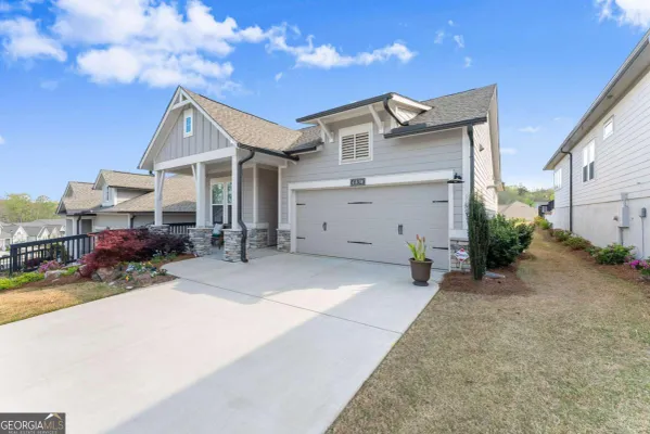 Property Slideshow image 3 of 40 | 6838 welcome rd, Flowery Branch, GA, 30542