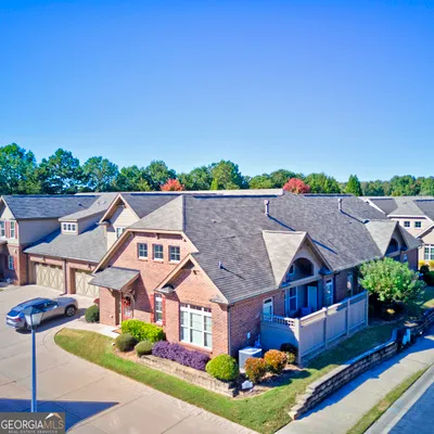 Property Slideshow image 2 of 42 | 2699 middlecreek way, Cumming, GA, 30041
